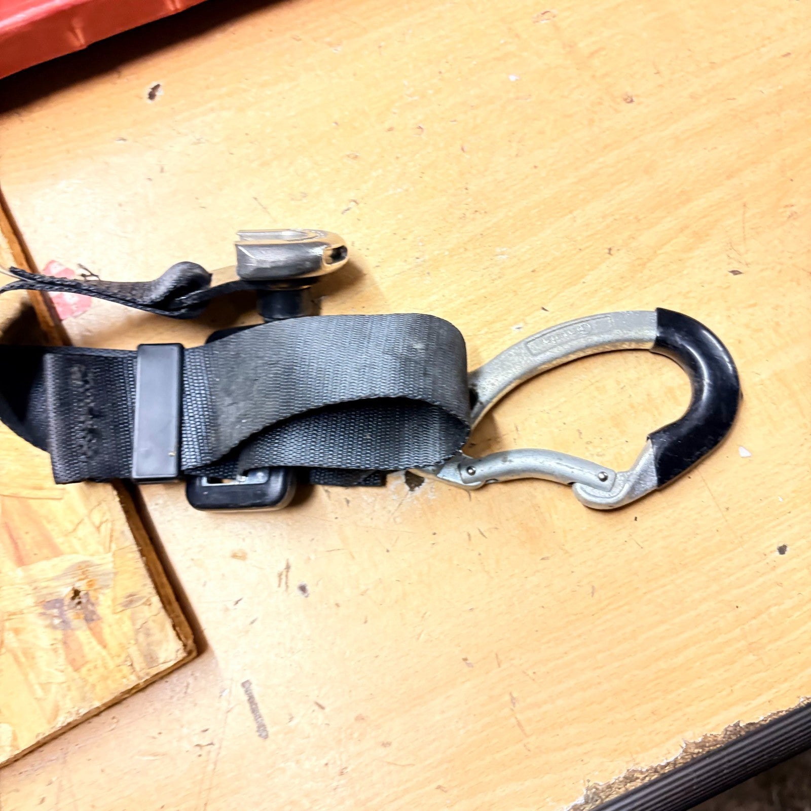 OPEL VIVARO C SEAT BUCKLE REAR RIGHT 2355437B