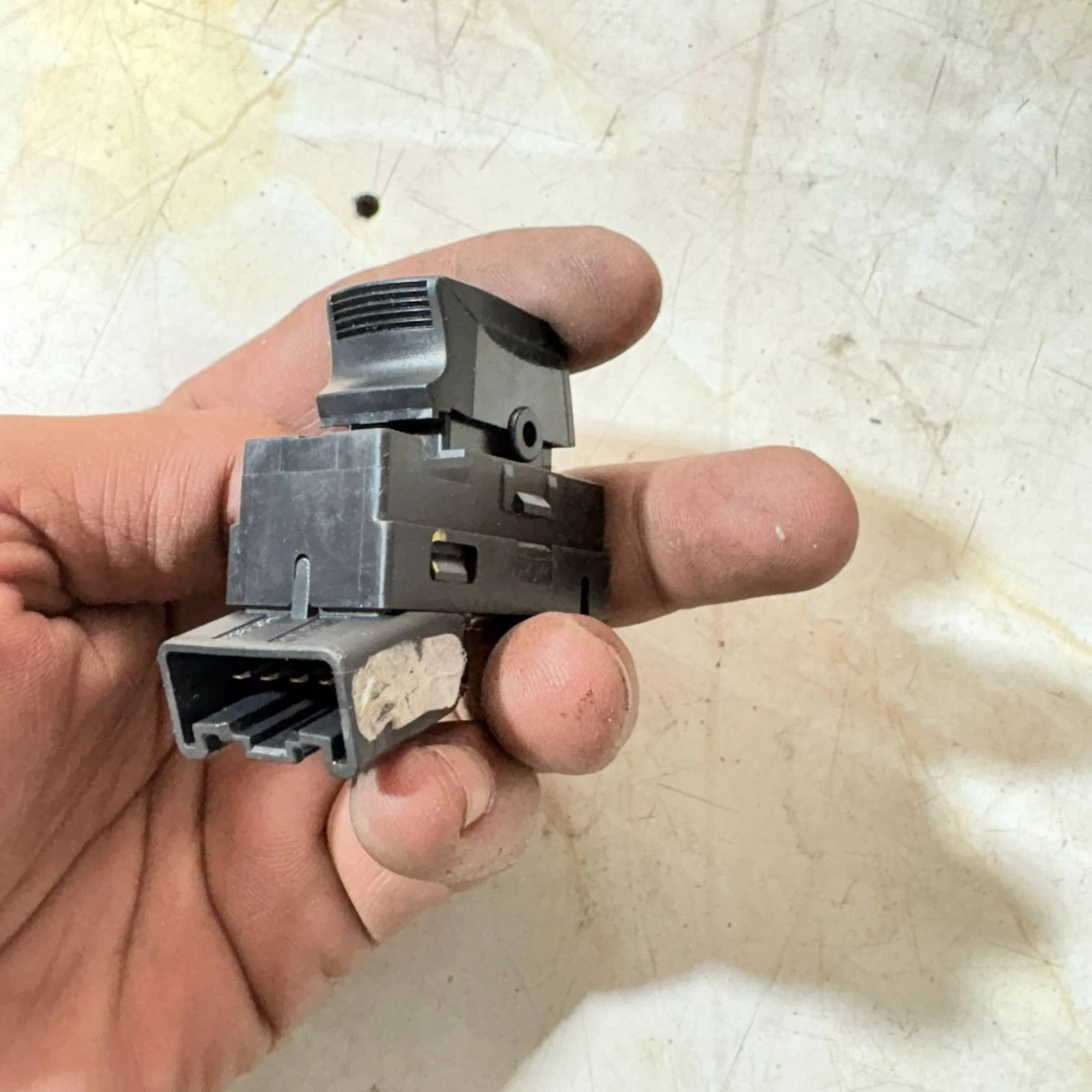 62J00 Passenger Front Left POWER WINDOW SWITCH FOR FIAT SEDICI