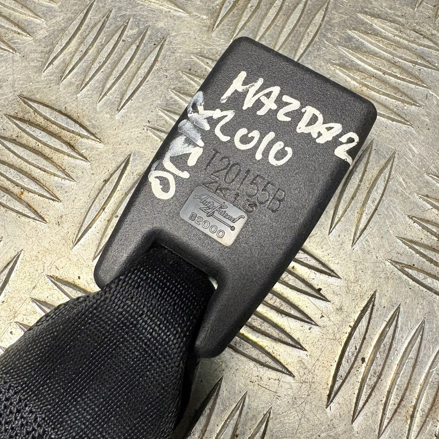 MAZDA2 MK2 SEAT BELT BUCKLE CLIP 3DR T20155B REAR DOUBLE 2010
