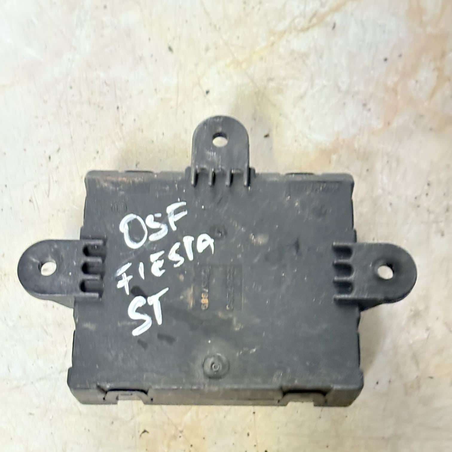 FORD FIESTA MK7 DRIVER FRONT DOOR CONTROL MODULE R7425 (OSF) (2016)