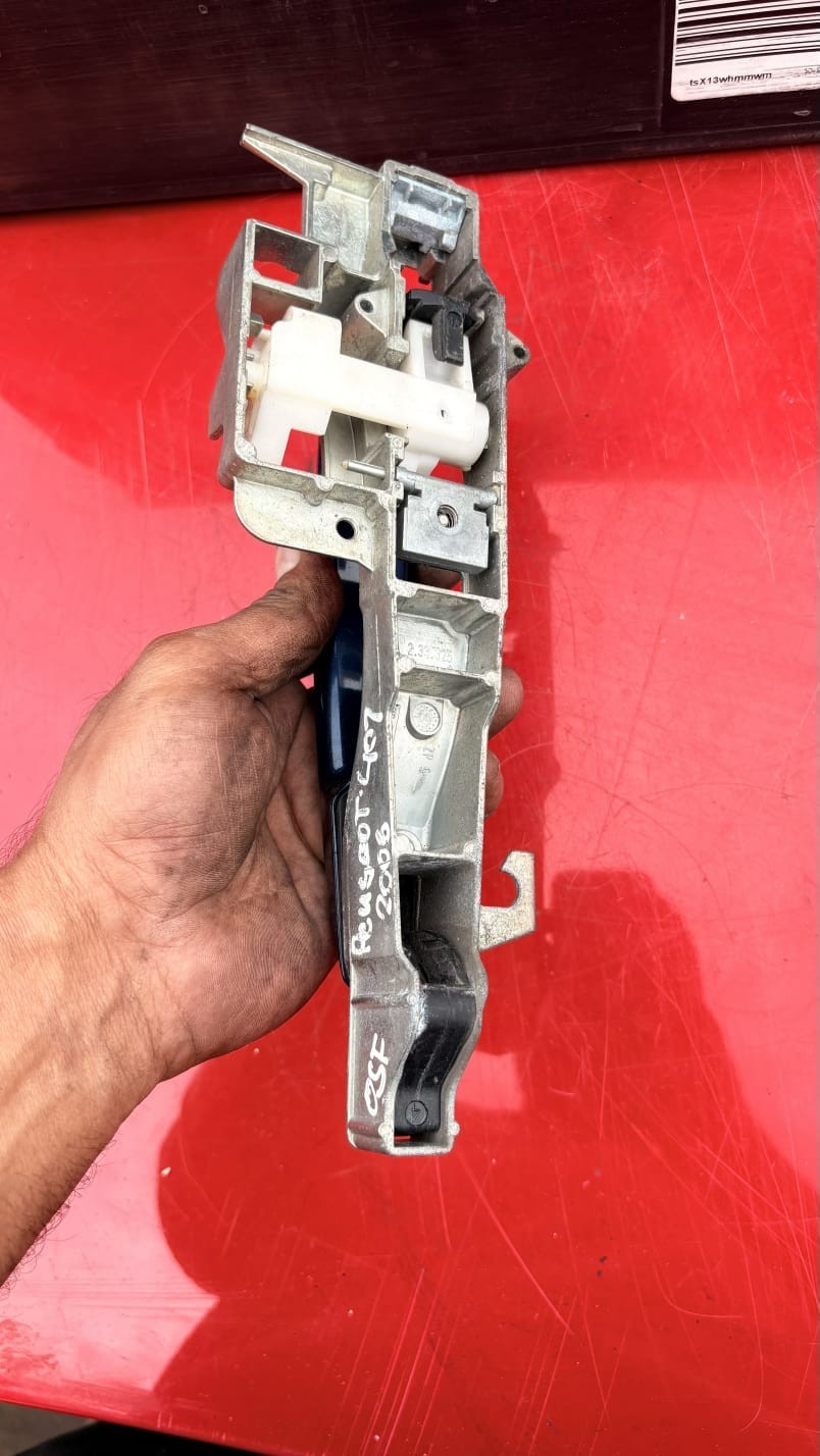 Peugeot 207 Cc Driver front Exterior Handle Blue 9680168580 2006-OSF