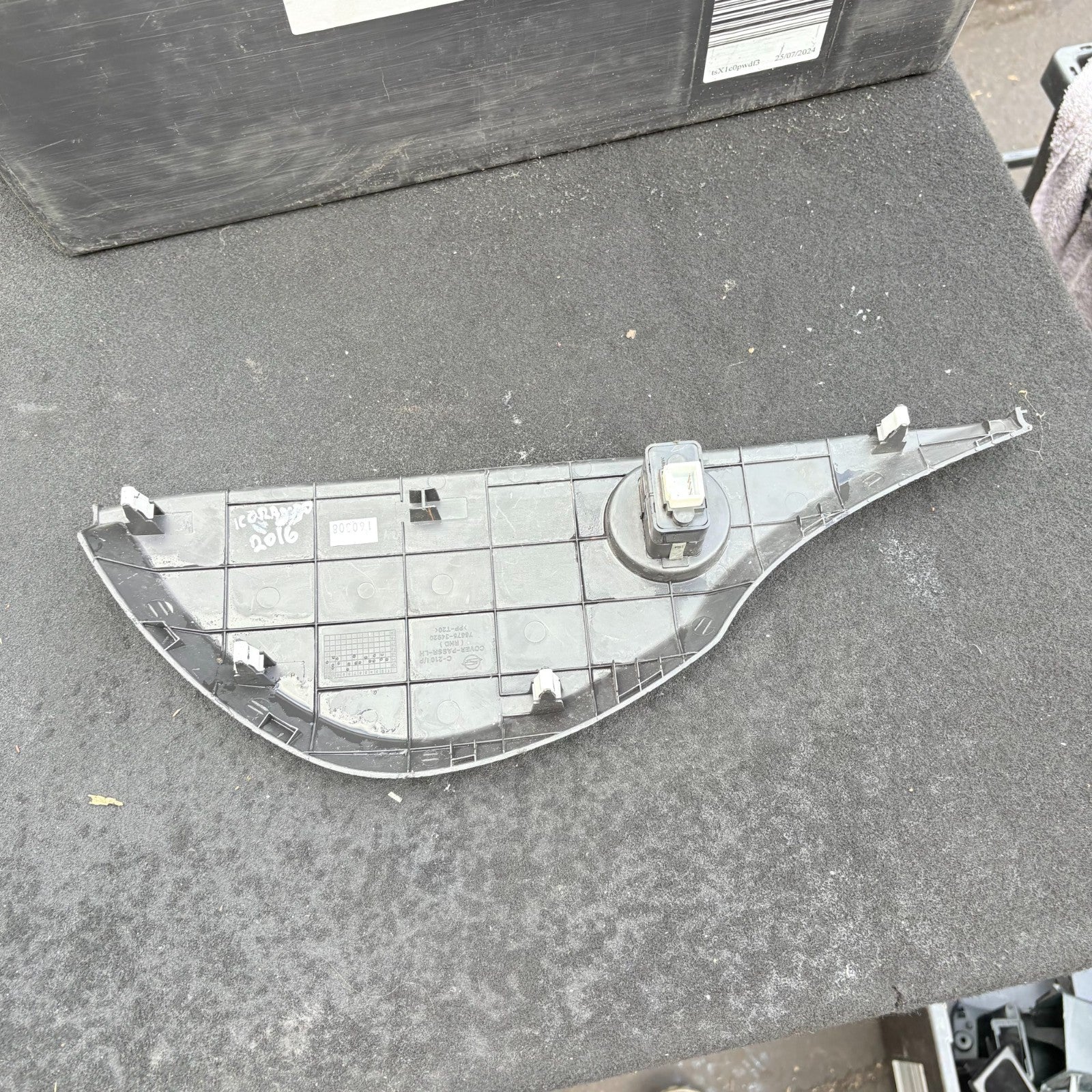 Korando 2016 Fuse Box Cover 76665-34920
