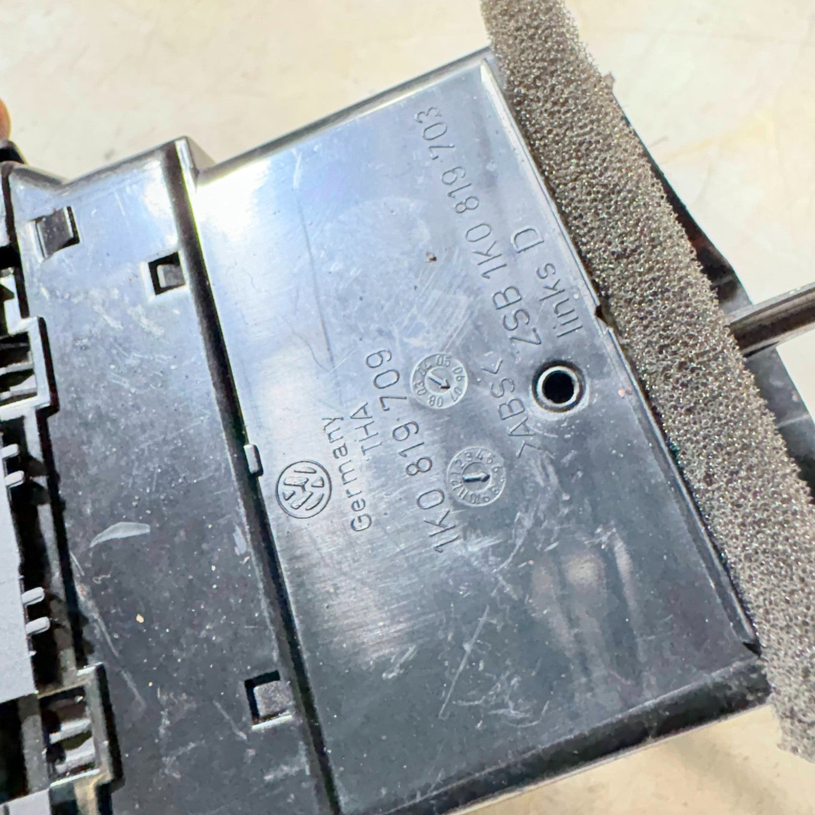 VW Golf 2003-2008 Passenger Side Dashboard Air Vent 1K0 819 703