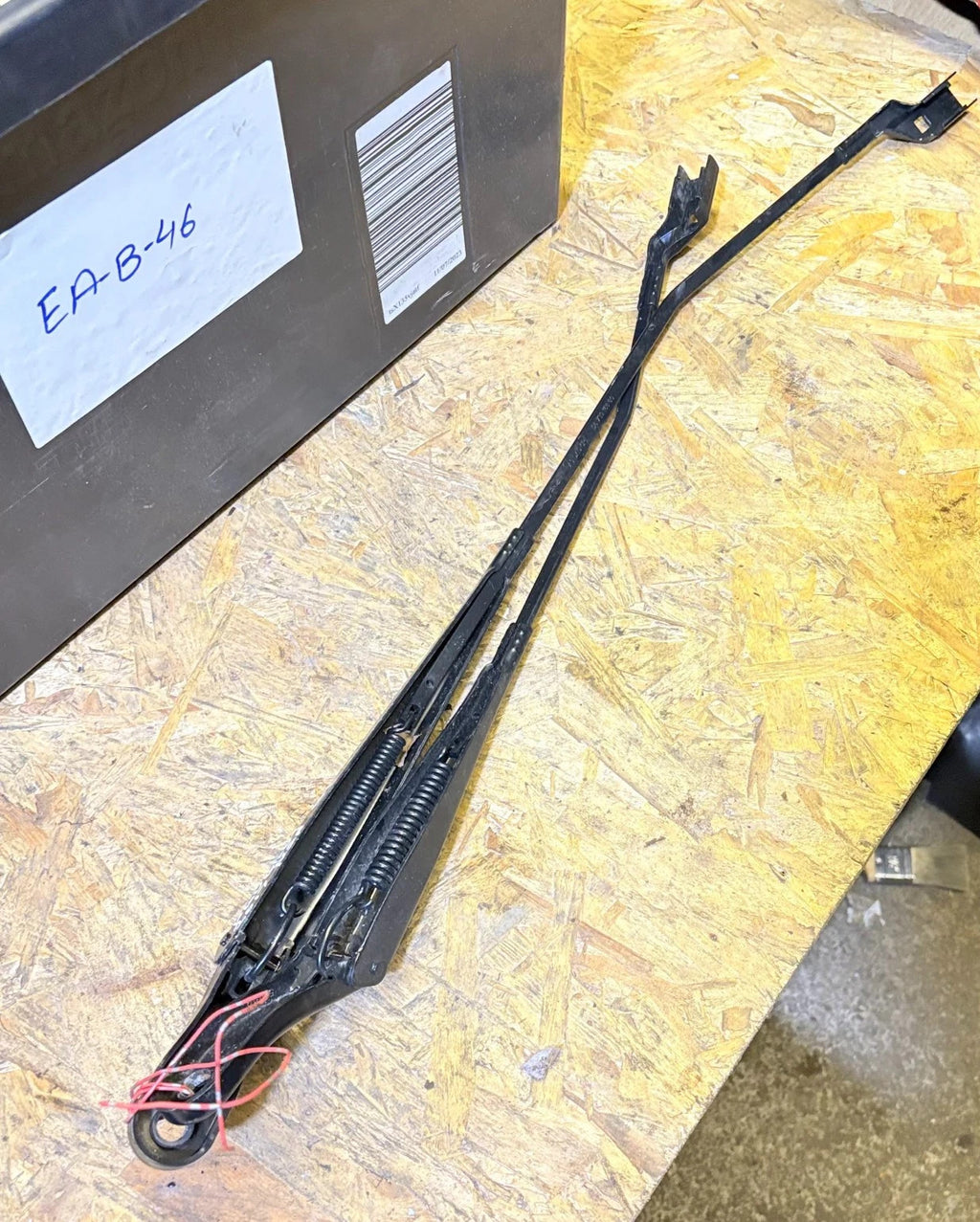 PEUGEOT GT 2017 PAIR OF FRONT WINDSCREEN WIPER ARMS 9673916780