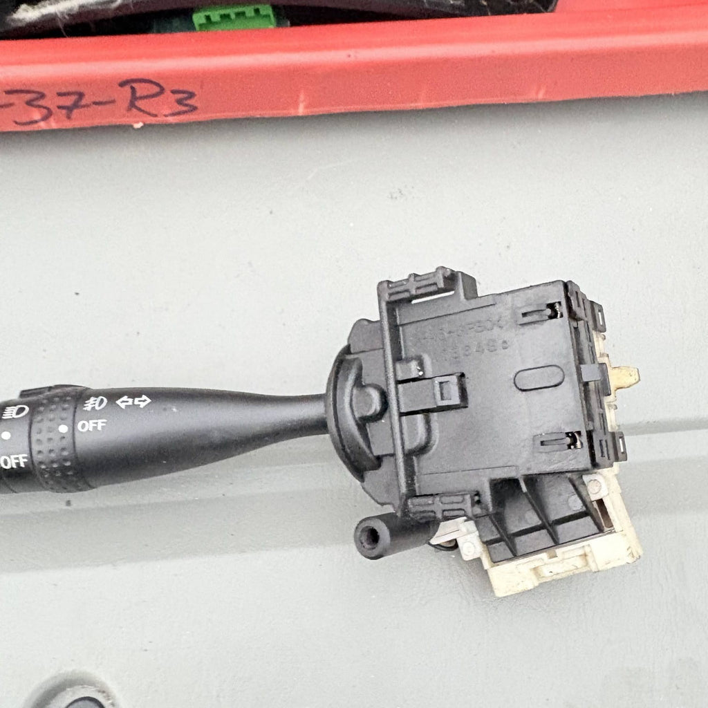 TOYOTA RAV4 MK2 2000-2005 INDICATOR WIPER STALK SWITCH CLUSTER 1736482