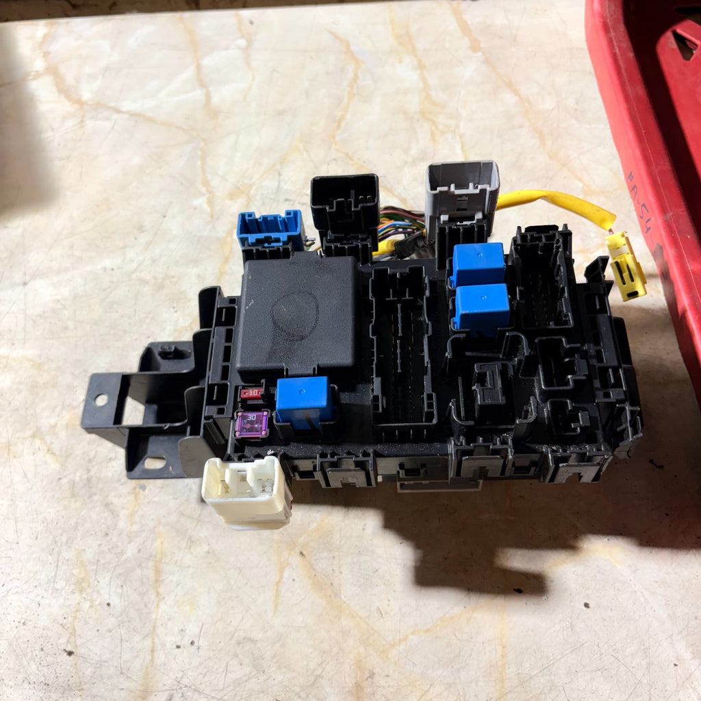 Nissan Pixo 2009-2013 FUSE BOX UNDER DASHBOARD 68K10