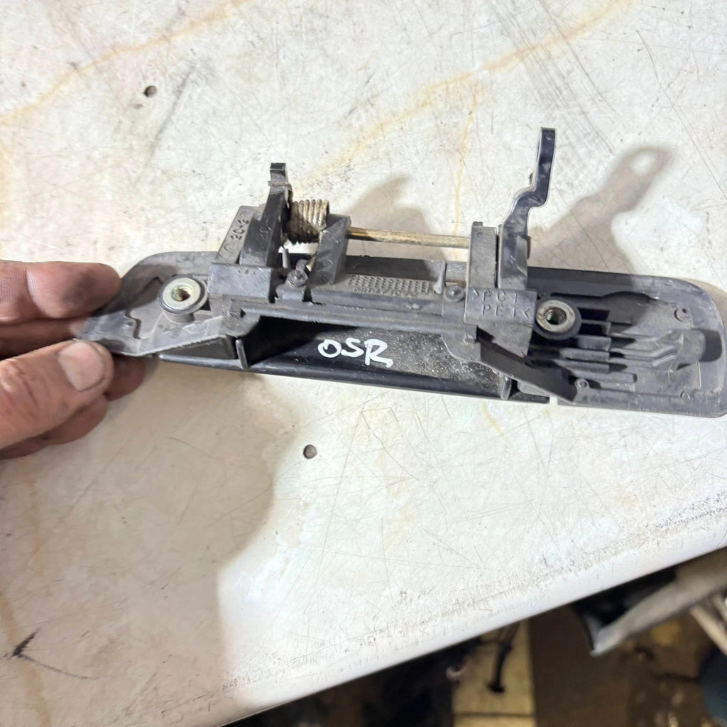 Mitsubishi Shogun Pajero 2000-2004 OSR Rear Right Outside Door Handle 5 Door