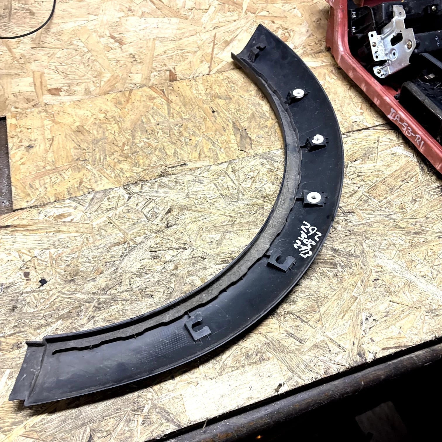 VOLVO S90 V90 LEFT REAR SIDE WHEEL ARCH COVER MOLDING TRIM