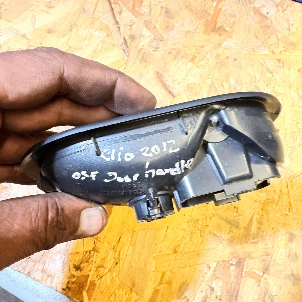 RENAULT CLIO 2012 RIGHT DRIVER SIDE FRONT DOOR HANDLE-(O/S/F) BLACK 310580