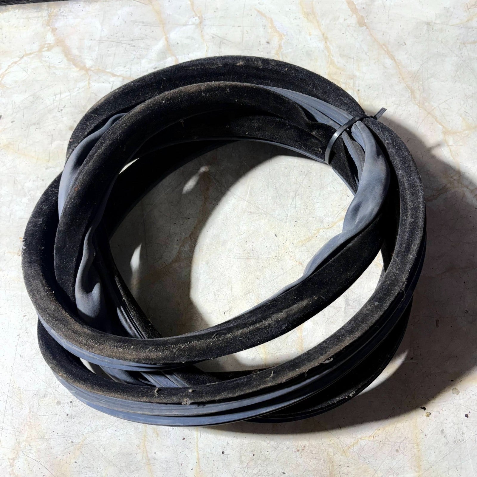 Range Rover Evoque L538 2011-2018 Front Left Nearside Door Weather Seal Rubber
