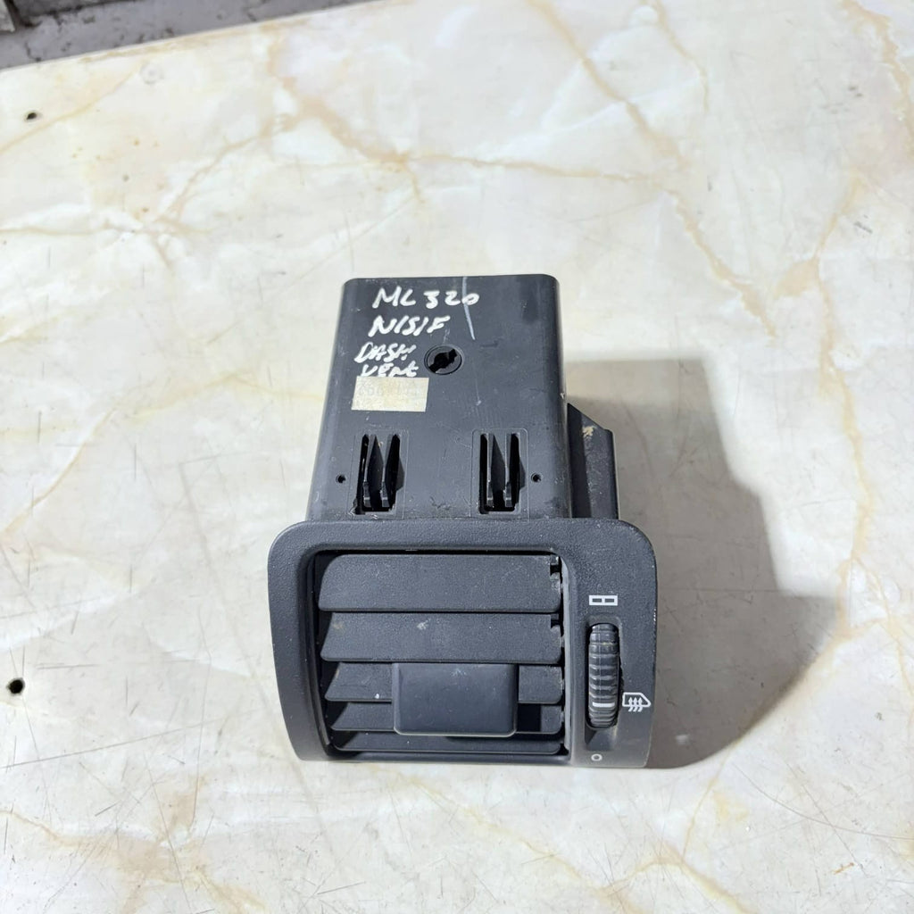Mercedes ML-Class W163 1997-2005 Passenger Front Dashboard Air Vent A1638300154