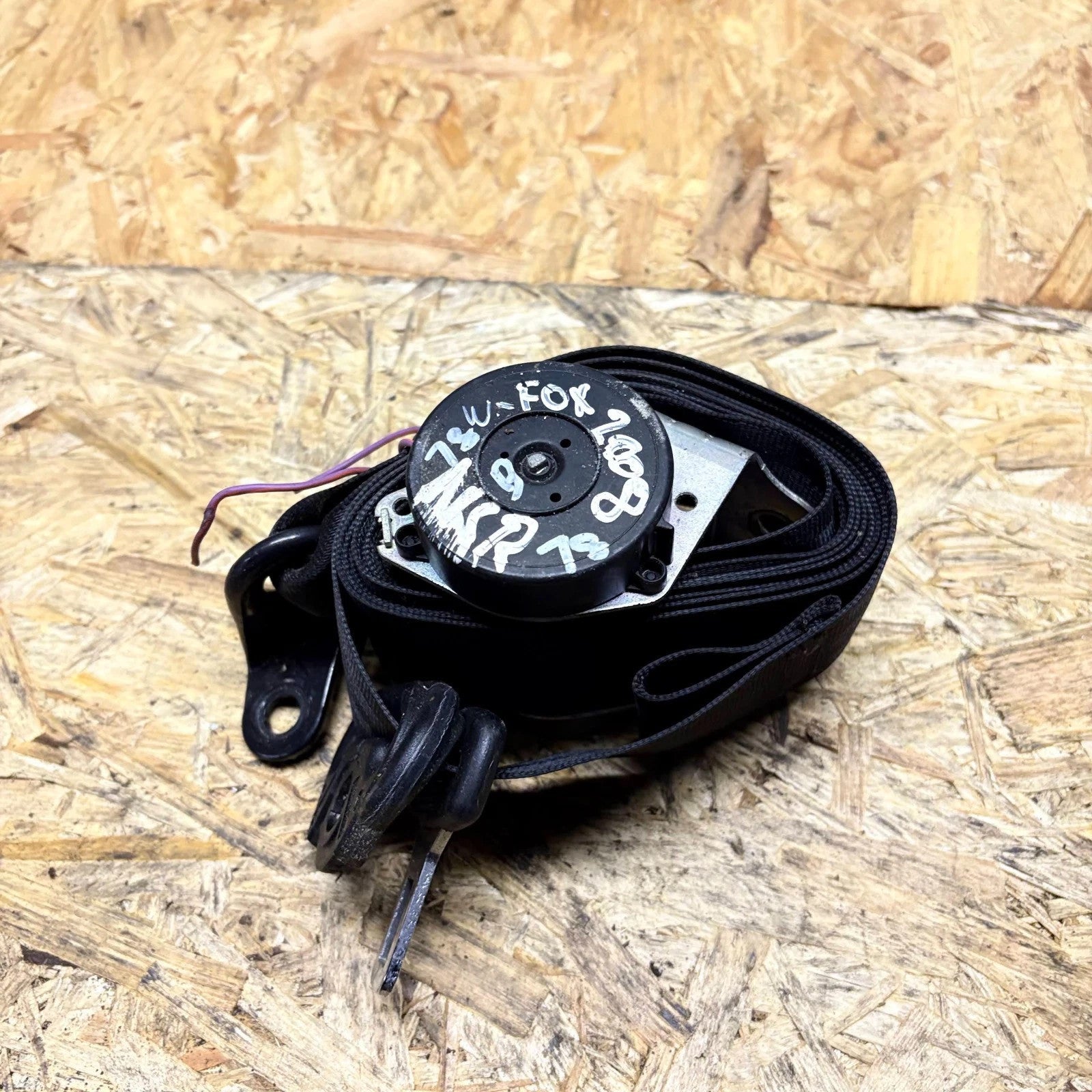 VW Fox 2005-2012 Rear Left Seat Belt Retractor NSR Passenger 5Z0857805A
