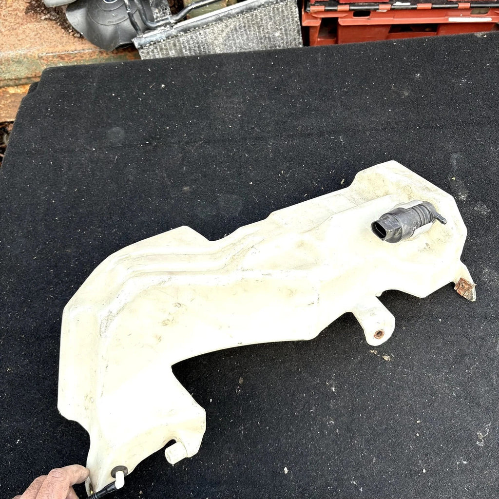 AUDI A4 Cabrio 8H7, B6, 8HE, B7 Window Washer Tank 8E5955451AA 3.00 25127269