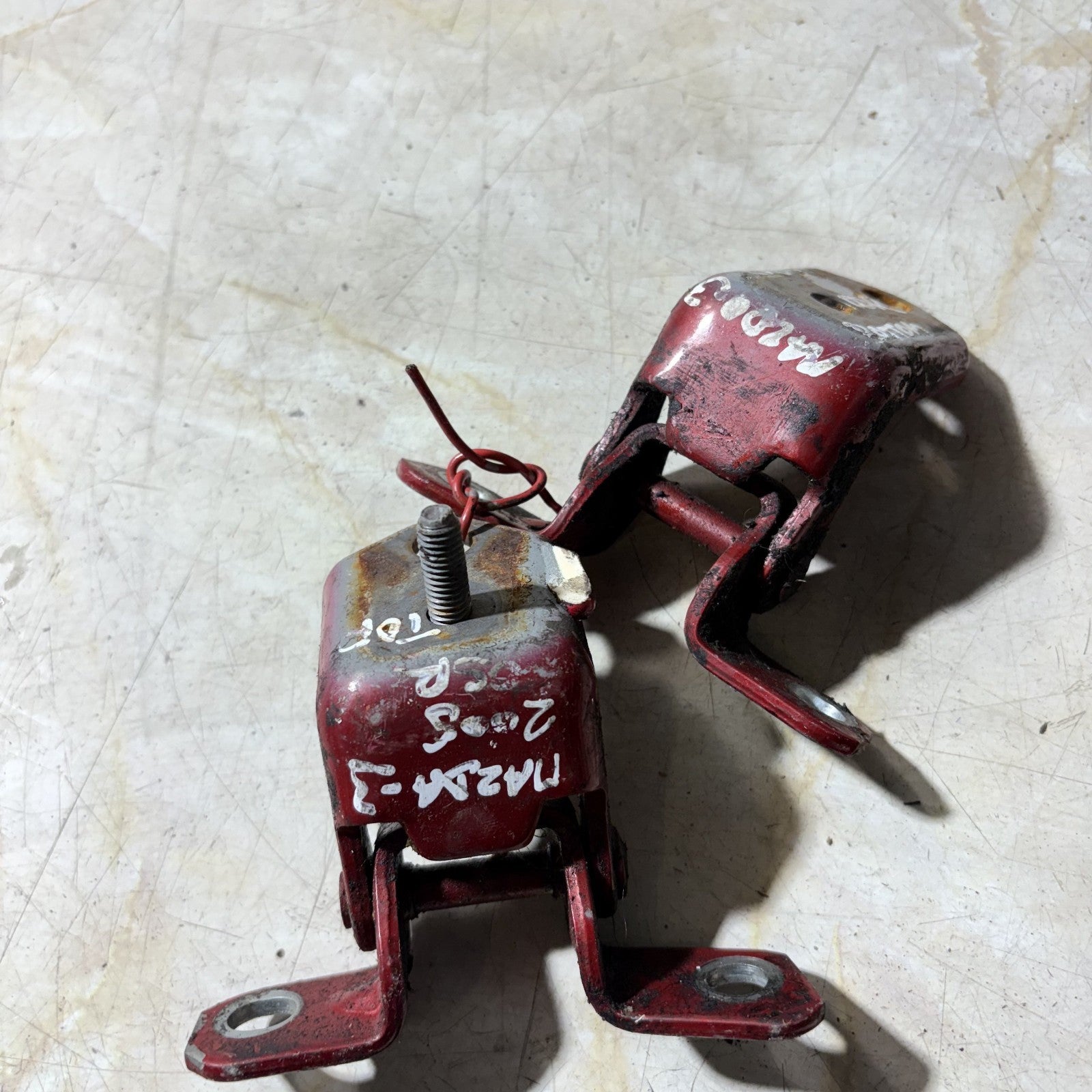 MAZDA 3 2005 OSR MAROON RED DRIVER SIDE REAR DOOR HINGES