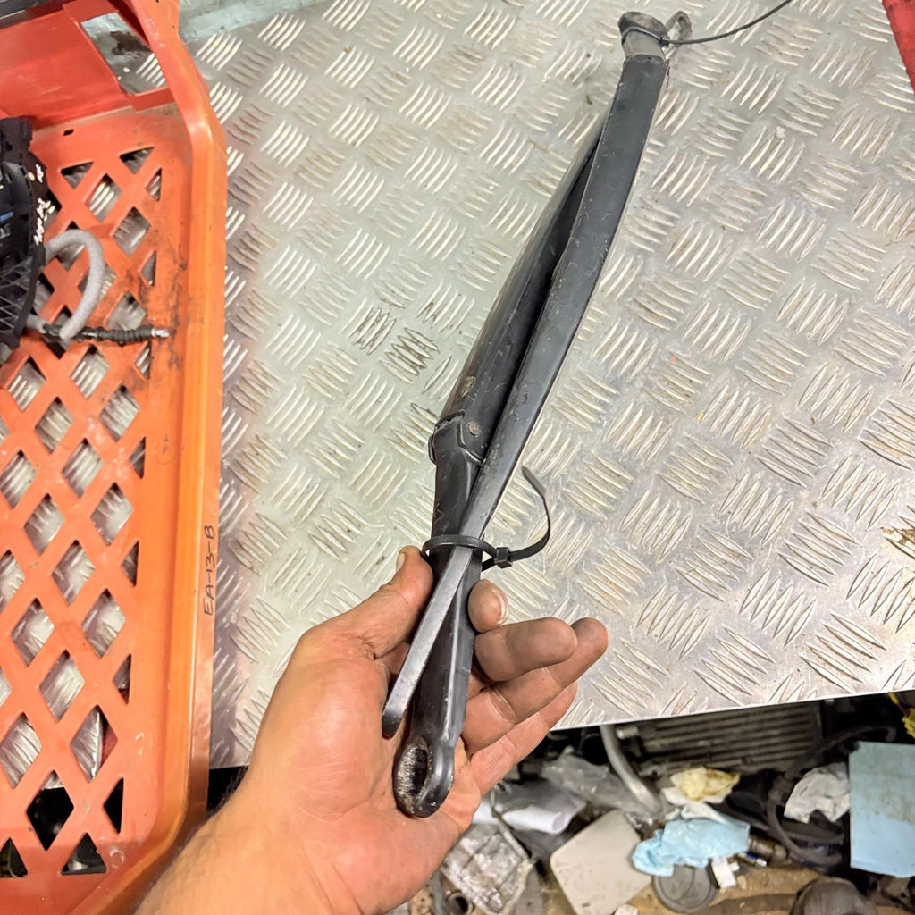 2005-2007 BMW 3 Series E46 318i Windscreen Wiper Arm Passenger Side Left