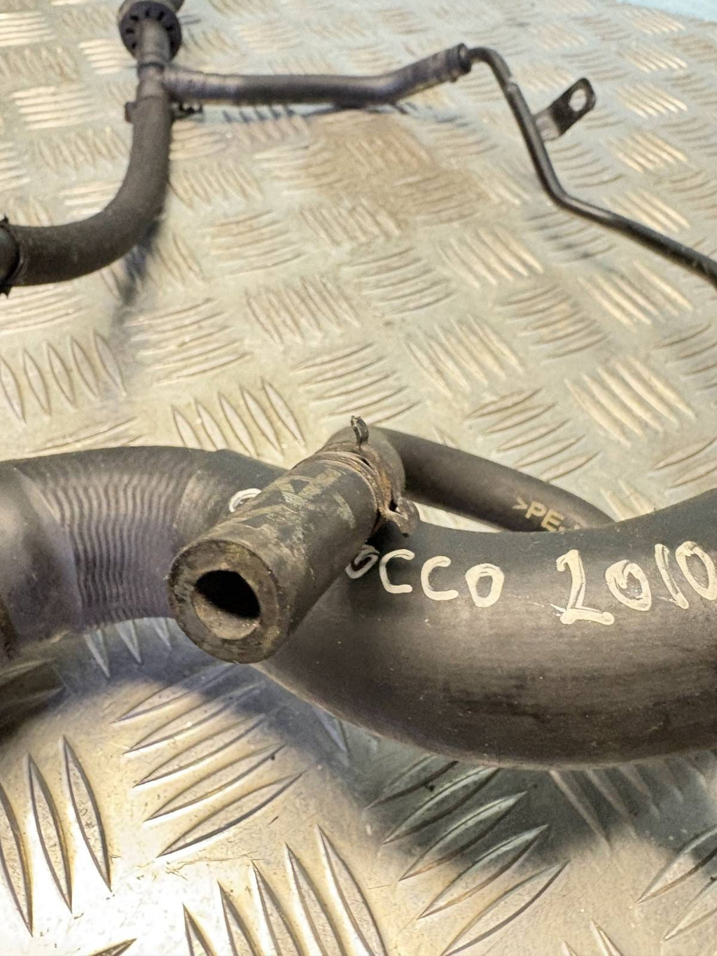 Volkswagen Scirocco 2010 on Coolant Water Pipe Radiator Hose 000122291E