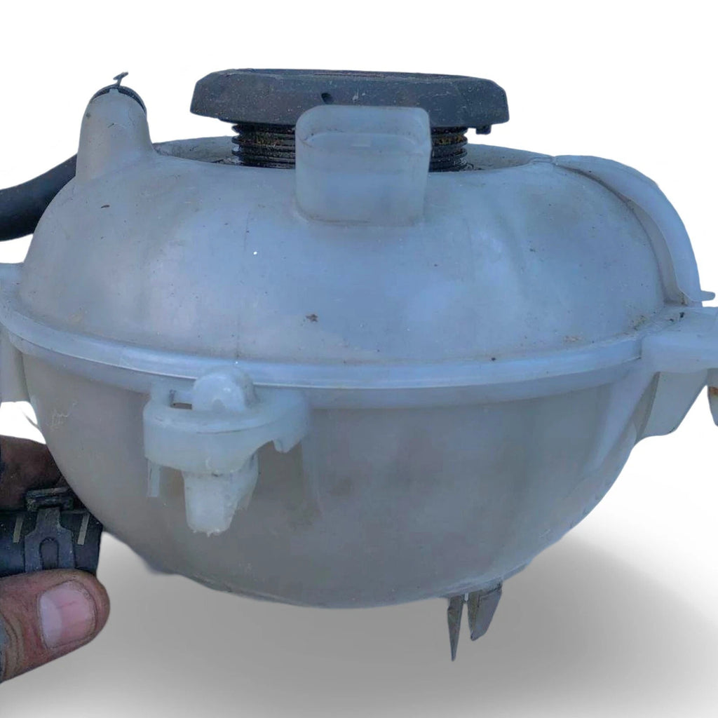 SEAT LEON MK3 2016 COOLANT HEADER EXPANSION TANK BOTTLE 5Q0121407G