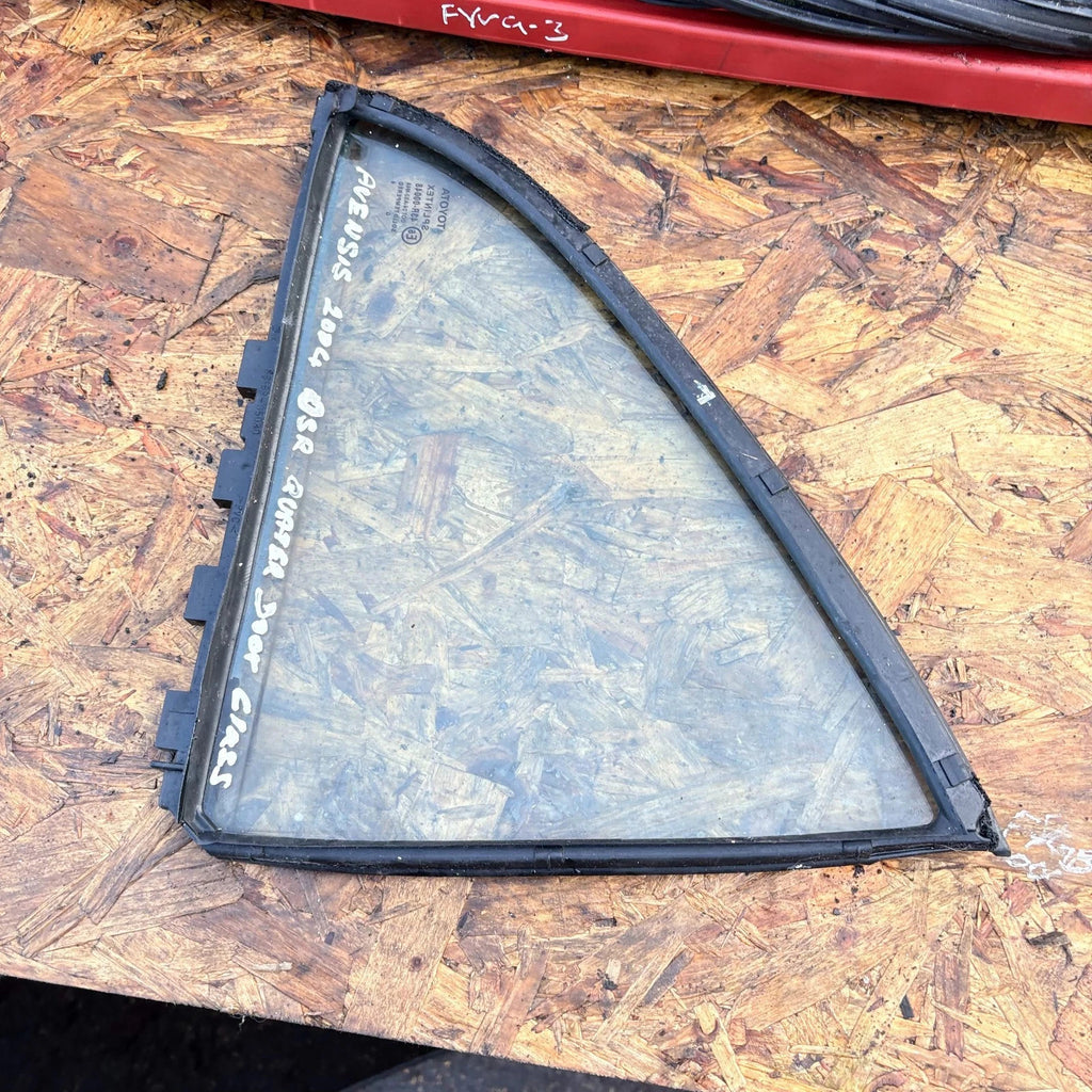 TOYOTA AVENSIS MK2 QUARTER WINDOW GLASS DRIVERS REAR RIGHT 2003~2008