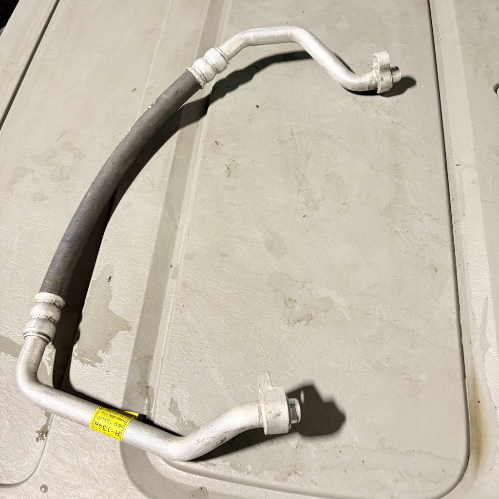 Vauxhall Mokka 2013 1.6/1.8 Manual A/C Compressor Hose Pipe 95966490 1850250