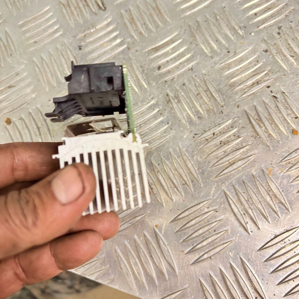 Toyota Aygo Mk2 2014-2022 Heater Blower Motor Resistor Fan Speed VLCL-29DC11N