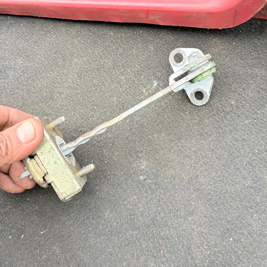 Mercedes Sprinter 1995-2006 W901-W902 Front Left Door Check Strap A9017200916