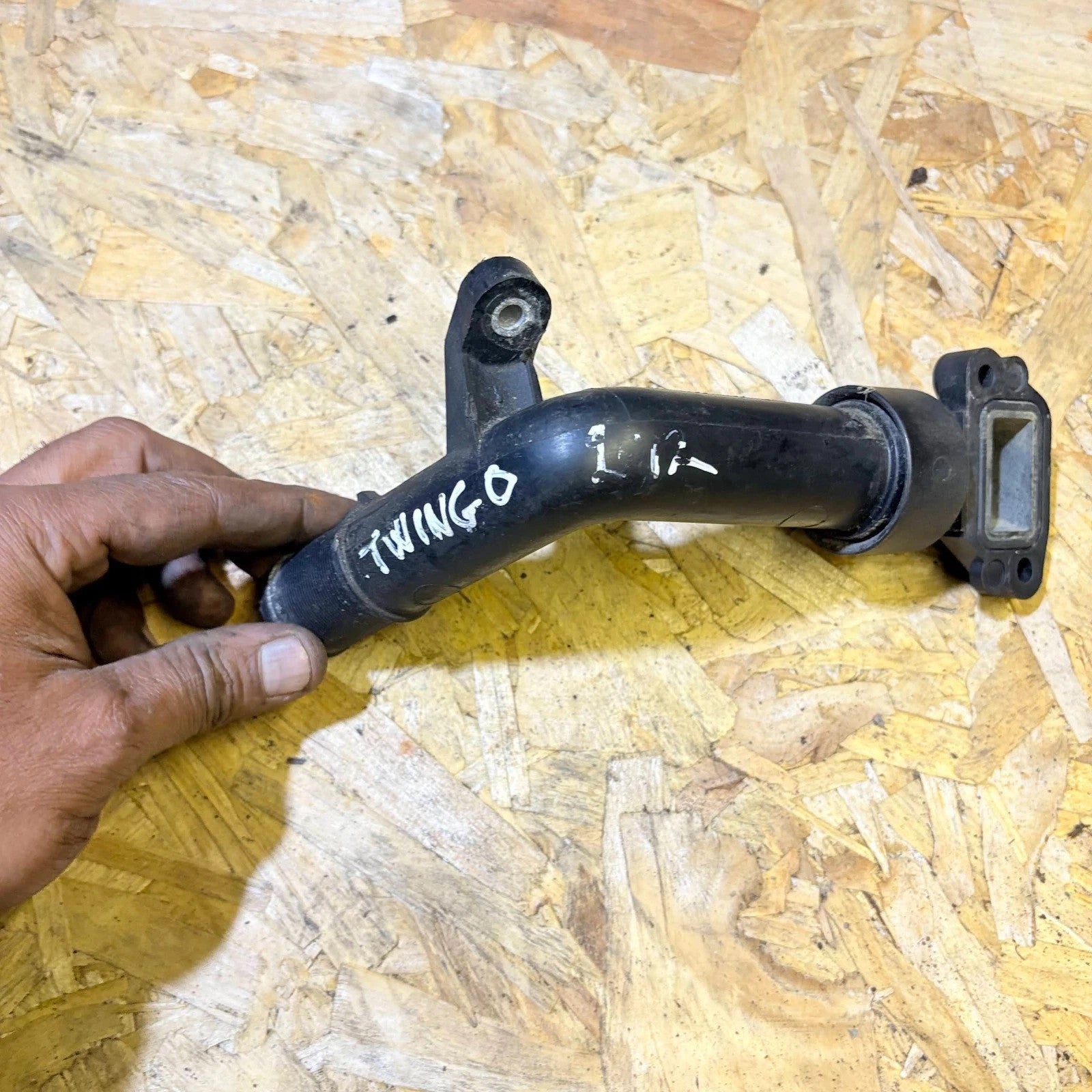 Renault Twingo II 2012 1.2 Coolant Water Pipe & Hose - Engine Cooling