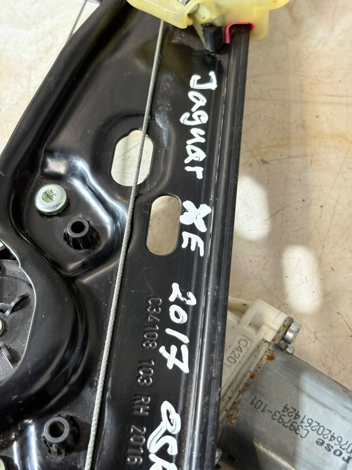 XE WINDOW REGULATOR JAGUAR DRIVERS RIGHT REAR 4 Door 2017 GX73-27000-AC
