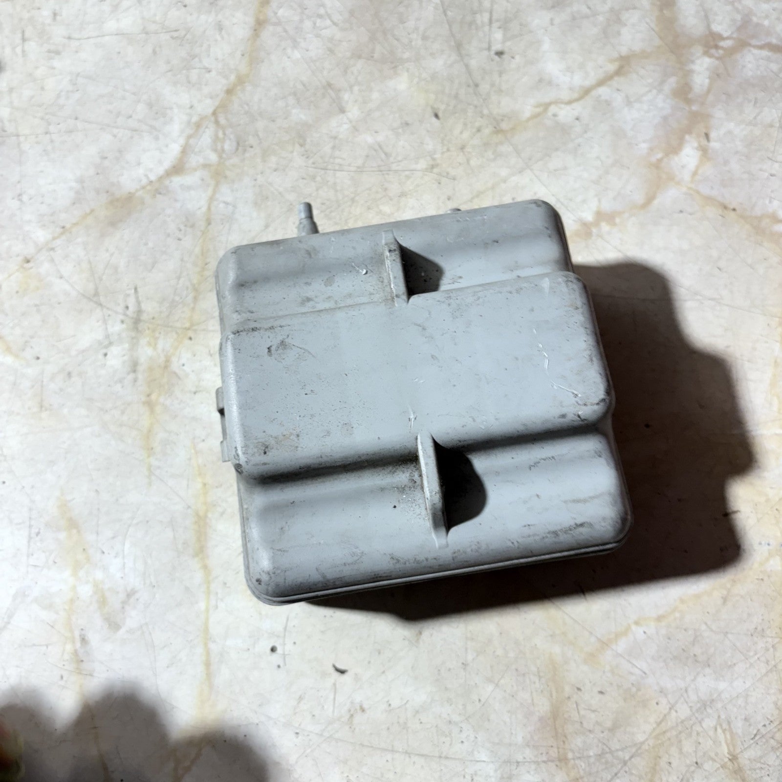 Mercedes SLK R170 SLK230/SLK320/SLK32 AMG Vacuum Tank Central Locking A170805001