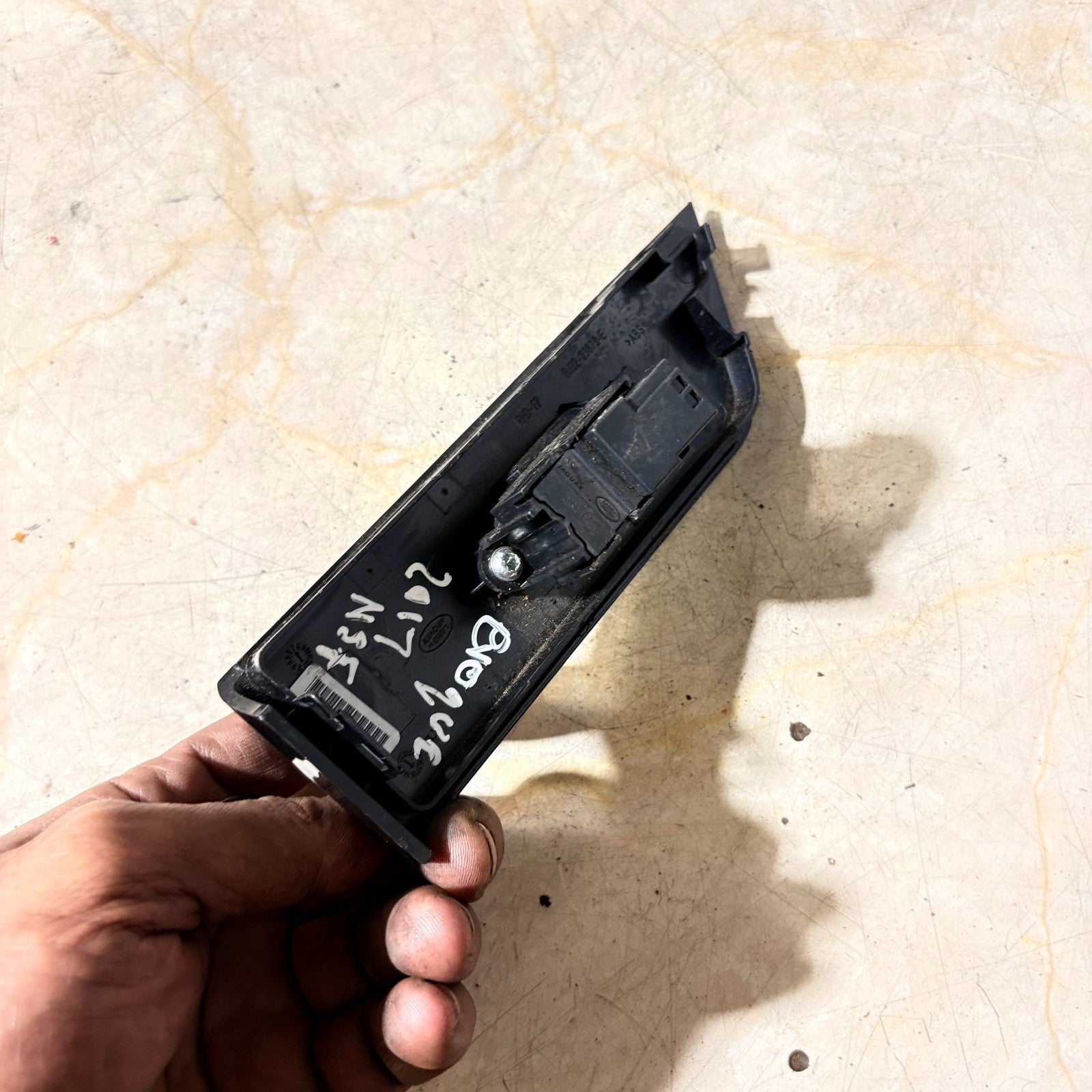 RANGE ROVER EVOQUE L538 2011-2018 WINDOW SWITCH FRONT PASSENGER SIDE BJ3223878E