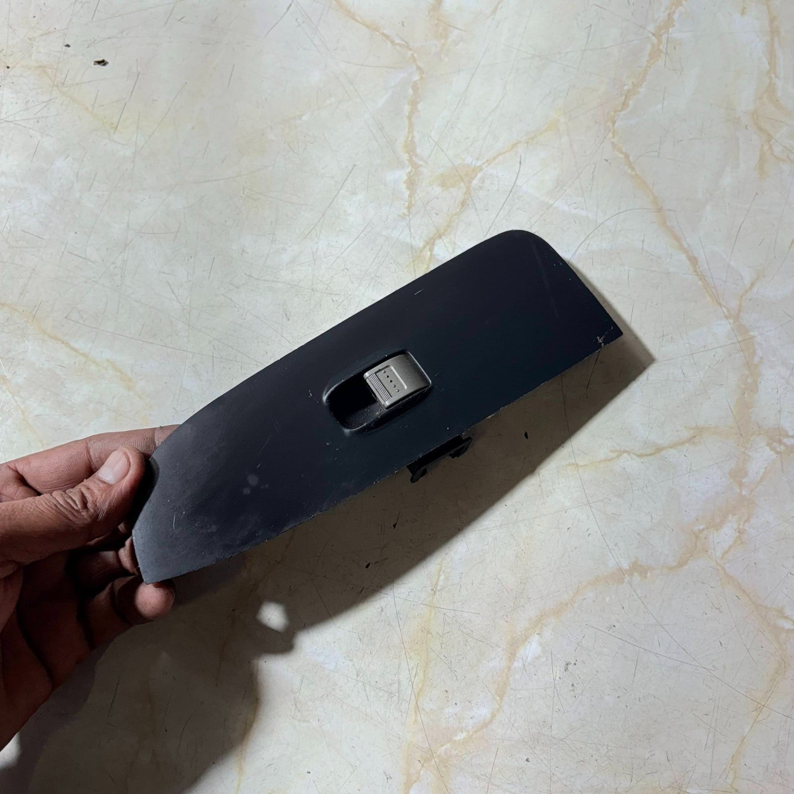 HONDA CRV 2004 PASENGER SIDE FRONT WINDOW SWITCH 83561 SCA