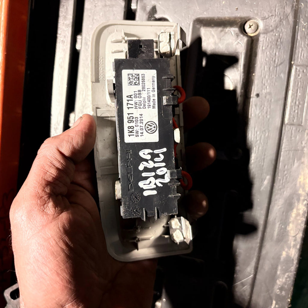 SEAT Ibiza 6J Mk4 2008-2017 Ultrasonic Interior Alarm Sensor Roof 1K8951171A