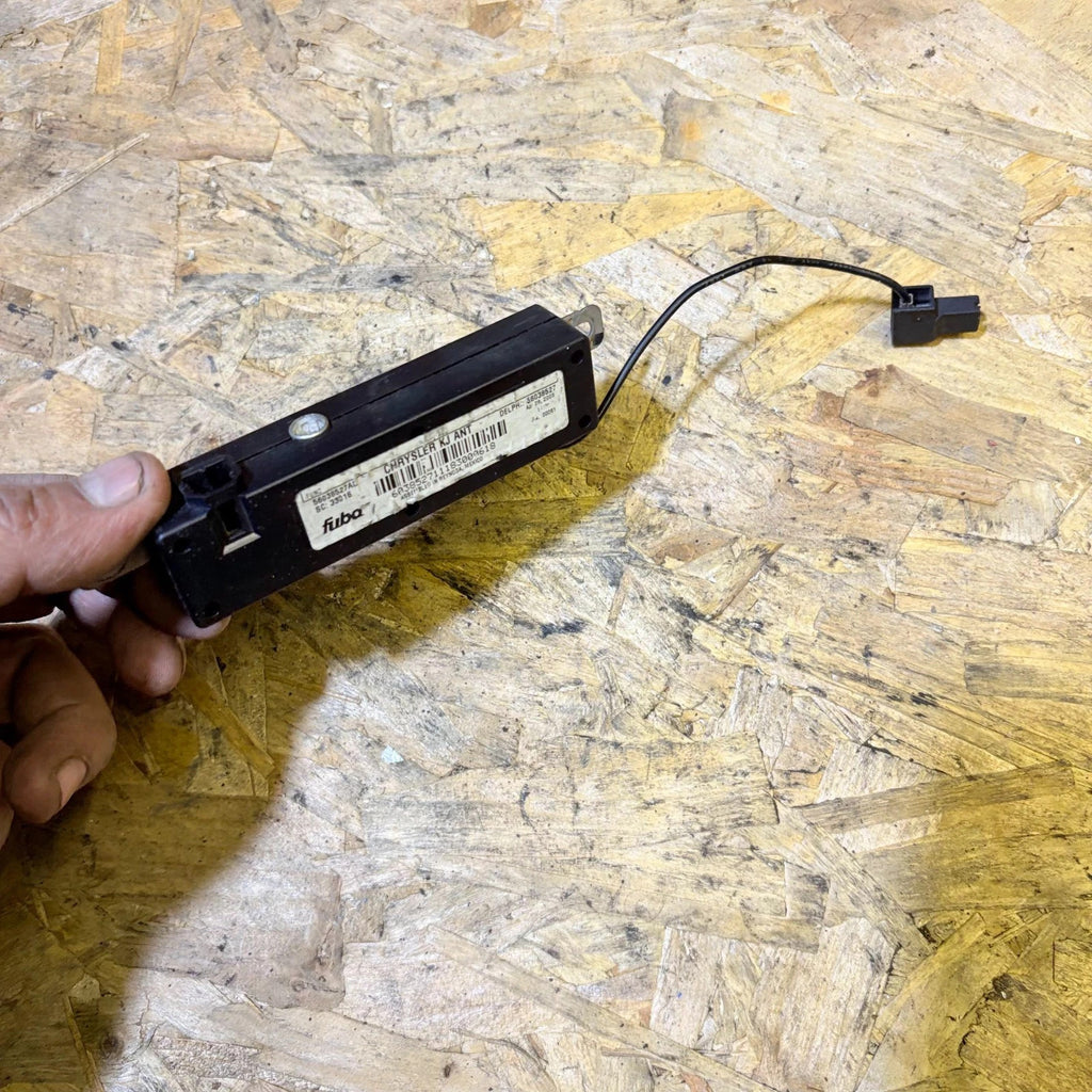 JEEP CHEROKEE KJ Antenna Amplifier 56038527AD