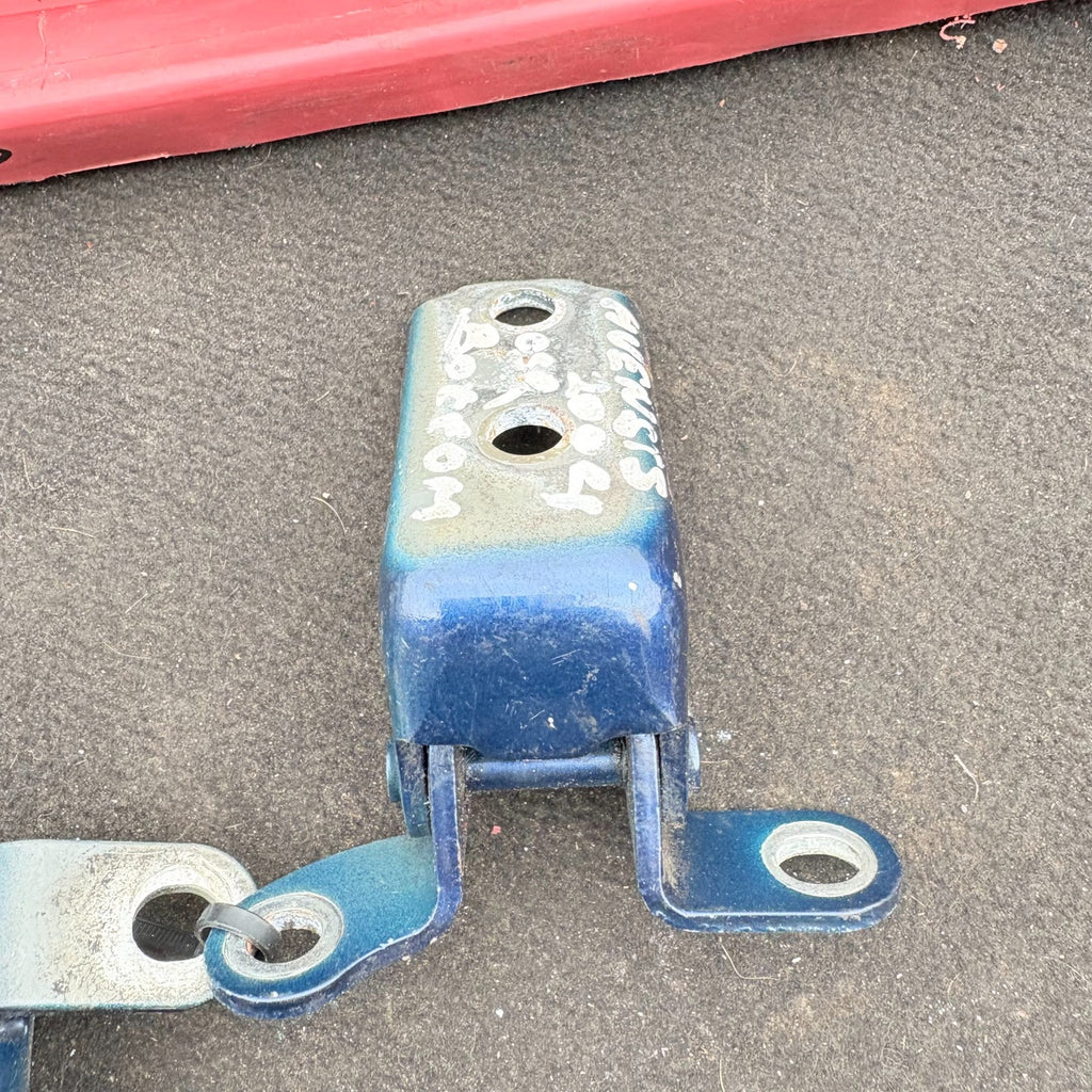Toyota Avensis Rear Driver Side Door Hinges Top Bottom 2003-2008