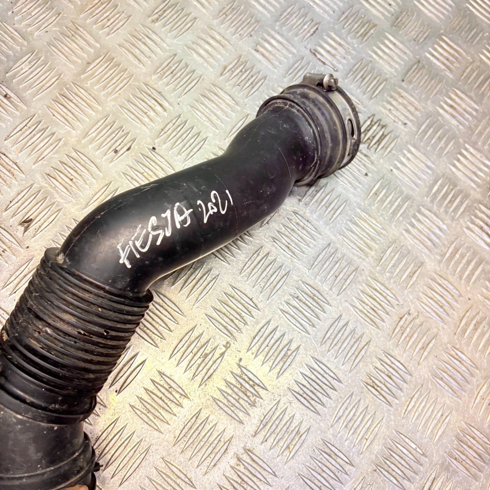 2017-2022/Ford (Fiesta)/Air Intake Pipe/1.0L Petrol/L1B1-9R504-AB
