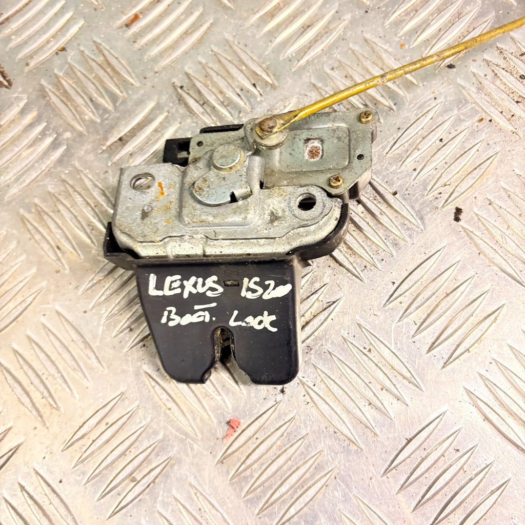 2004 LEXUS IS200. BOOT LID TAILGATE LOCK LATCH