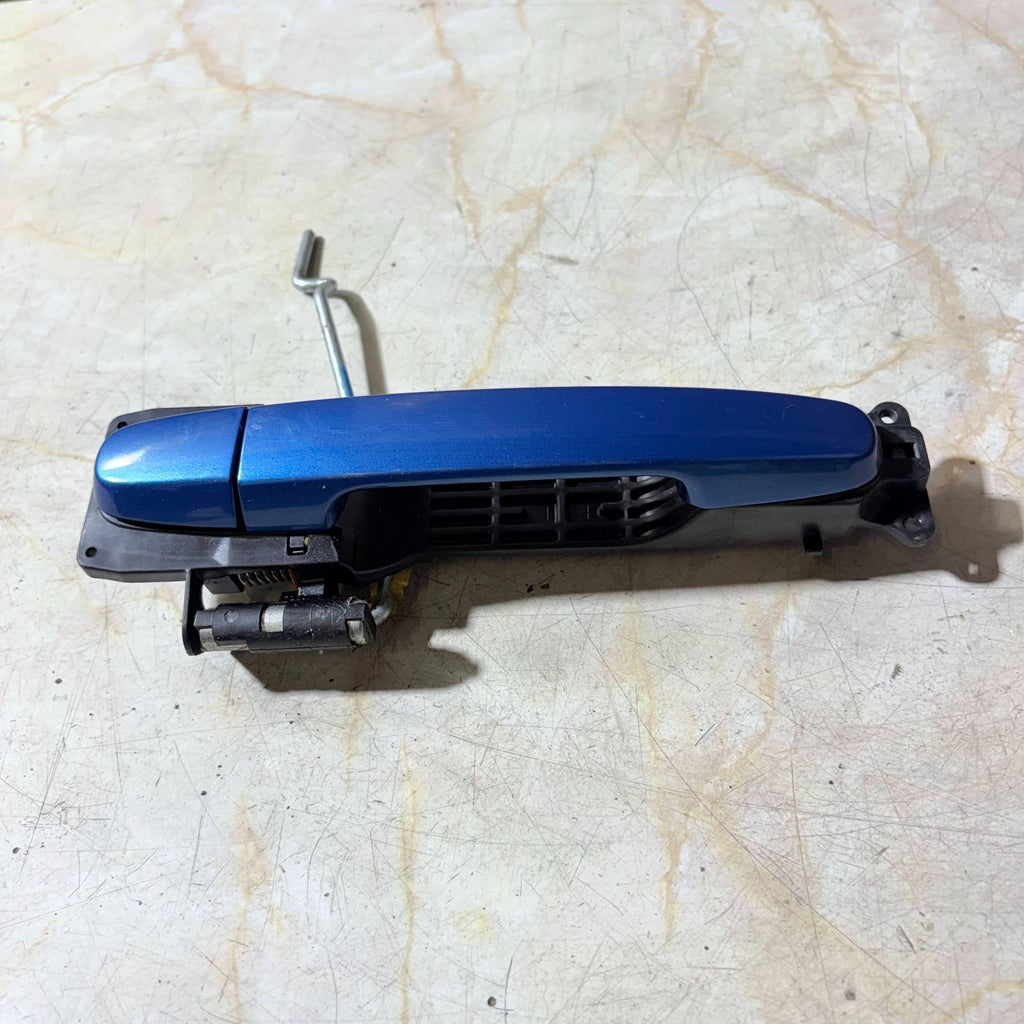 Toyota Yaris Mk2 XP90 2005-2011 Front Left Exterior Door Handle Blue