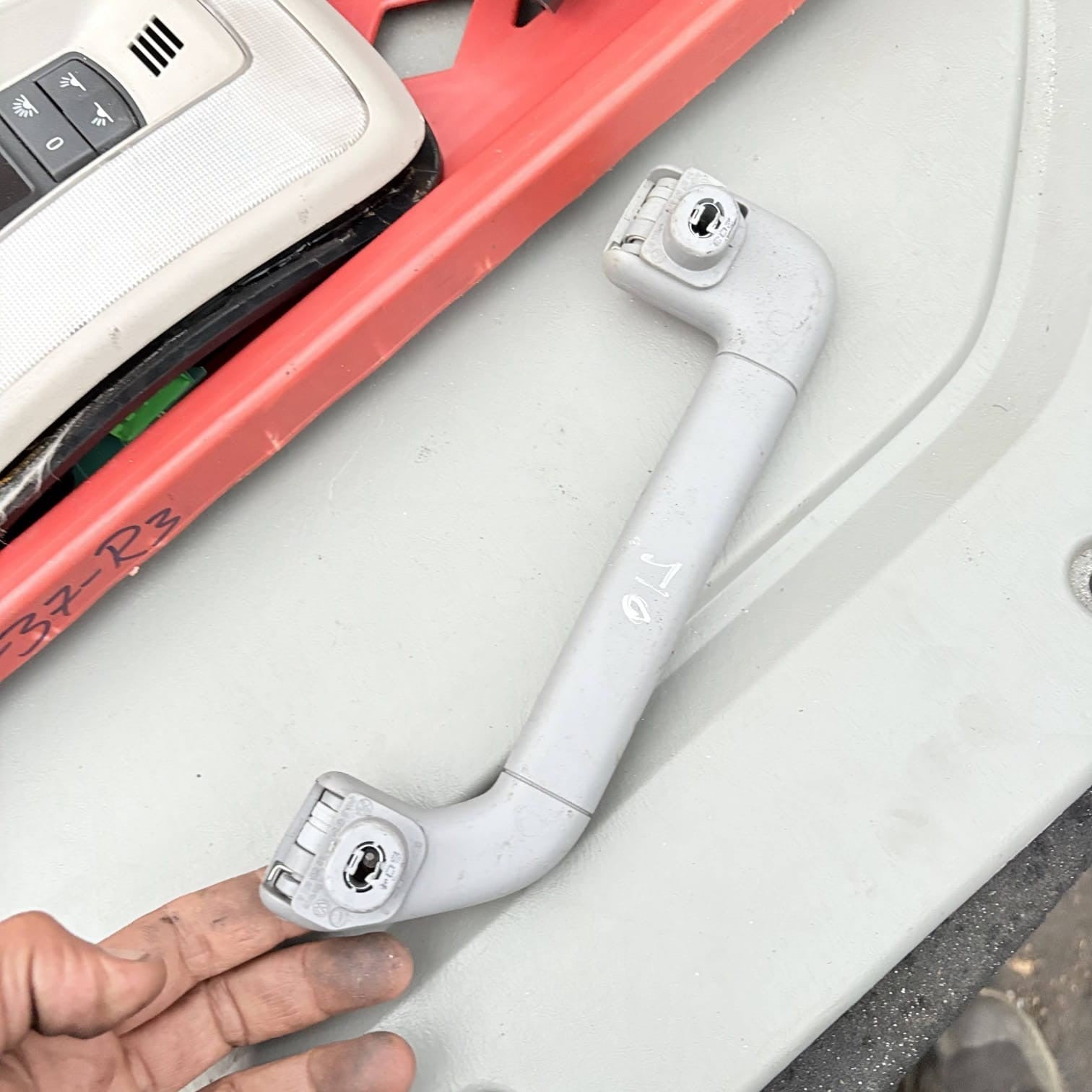 VW Touareg 7L 2003-2010 Front Right Interior Roof Grab Handle 7L0857608A