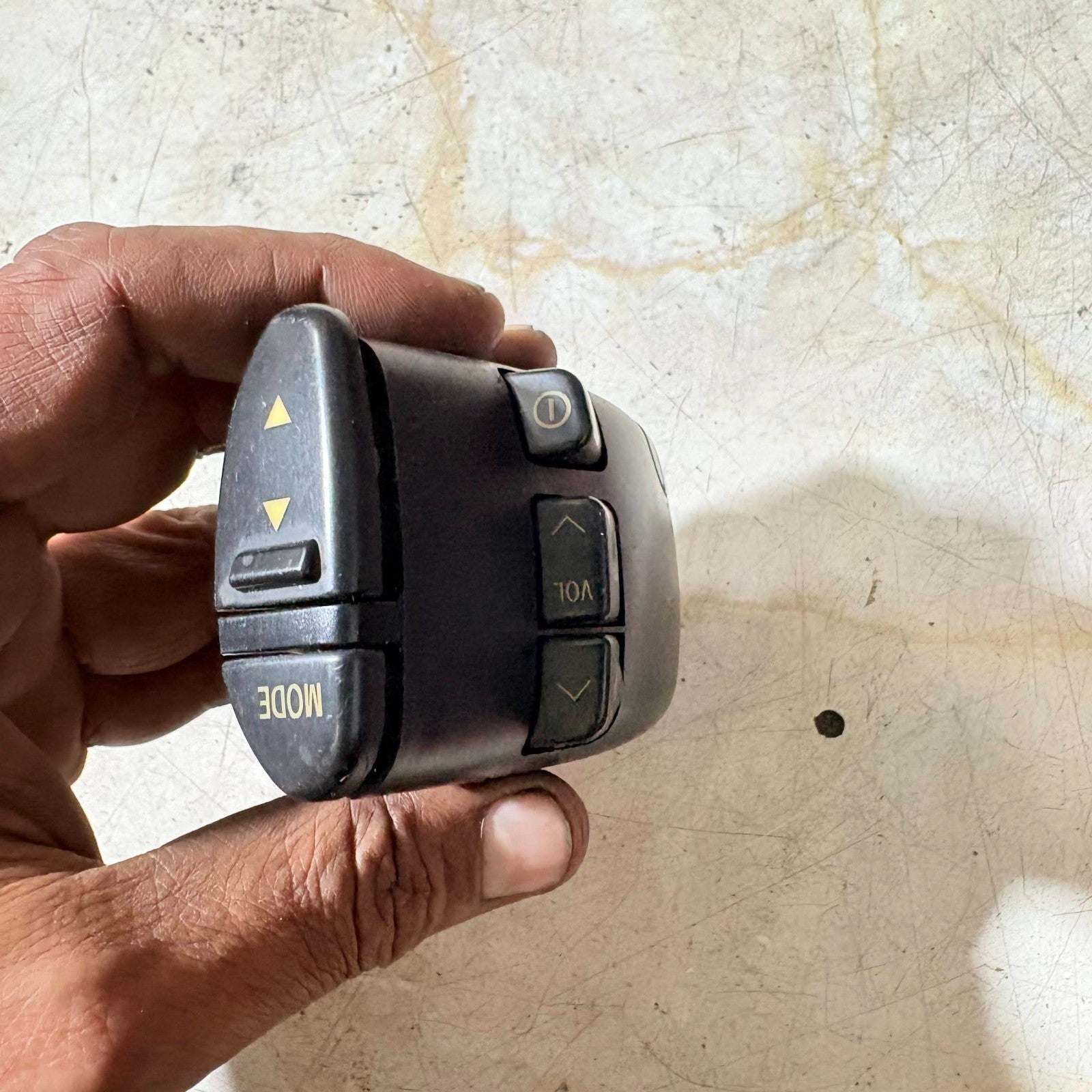 Toyota Steering Wheel Radio Volume Control 86230-20010