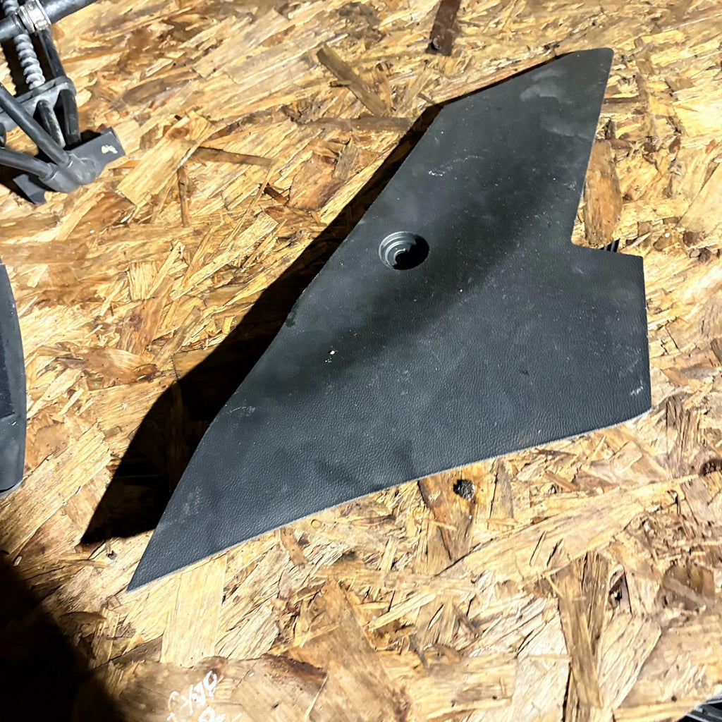 Vauxhall Mokka X Left Centre Console Cover Trim – AVF44949 (2016‑2018)