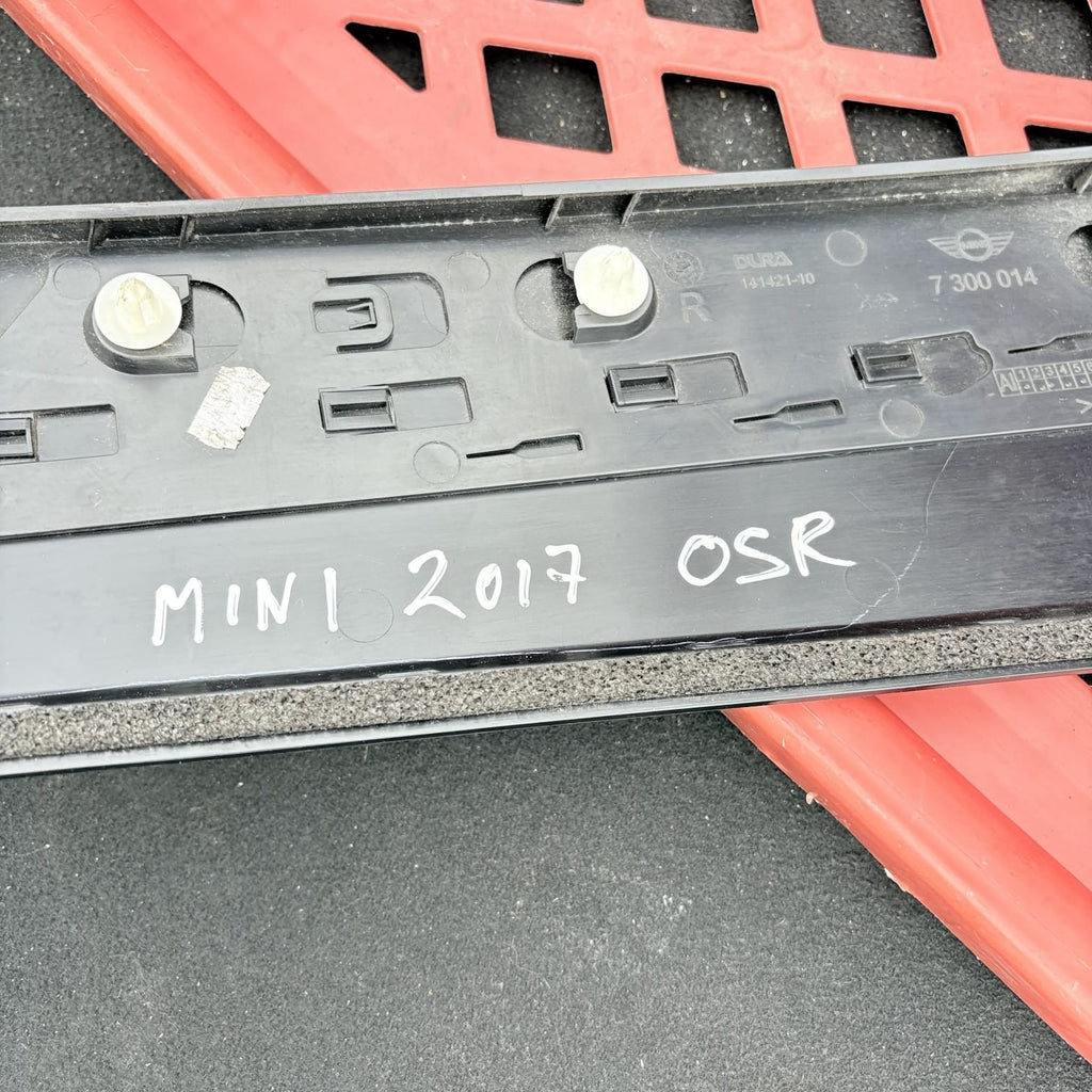 BMW MINI 2014-2024 EXTERIOR PILLAR TRIM COVER RIGHT DRIVER SIDE REAR 7300014