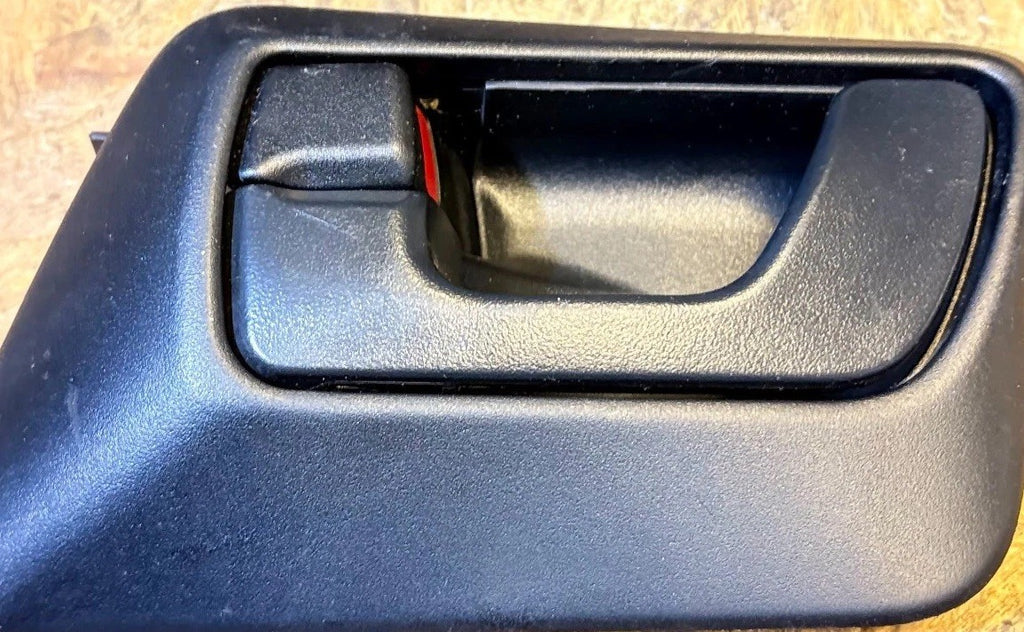 MITSUBISHI SHOGUN 2000-2005 INTERIOR DOOR HANDLE REAR LEFT SIDE MR393471 Inner