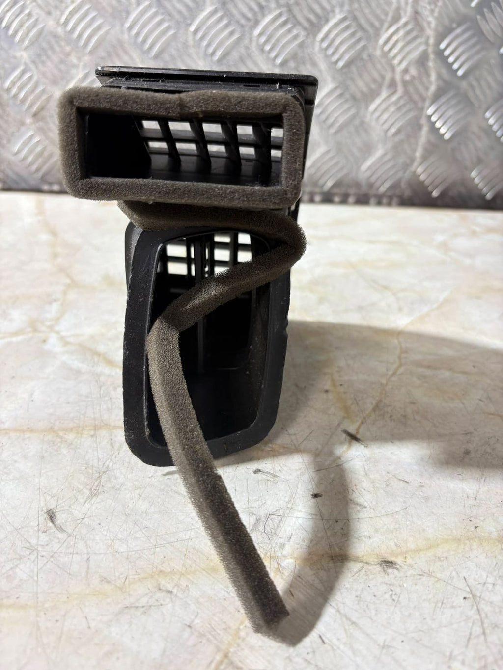 02-05 VW POLO 9N DRIVER FRONT DASHBOARD AIR VENT 6Q0819704 6Q