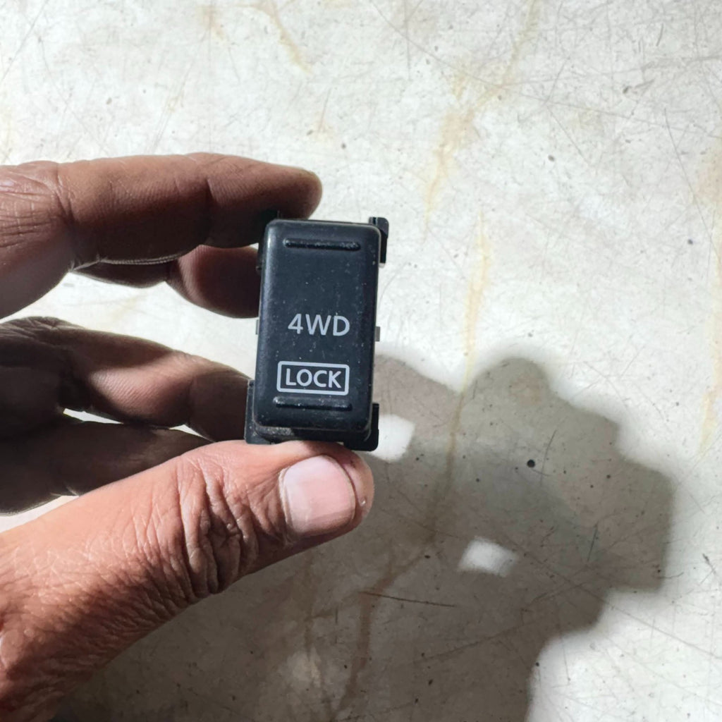 Nissan Murano Z50 2003?2007 Diff Lock 4WD Control Switch
