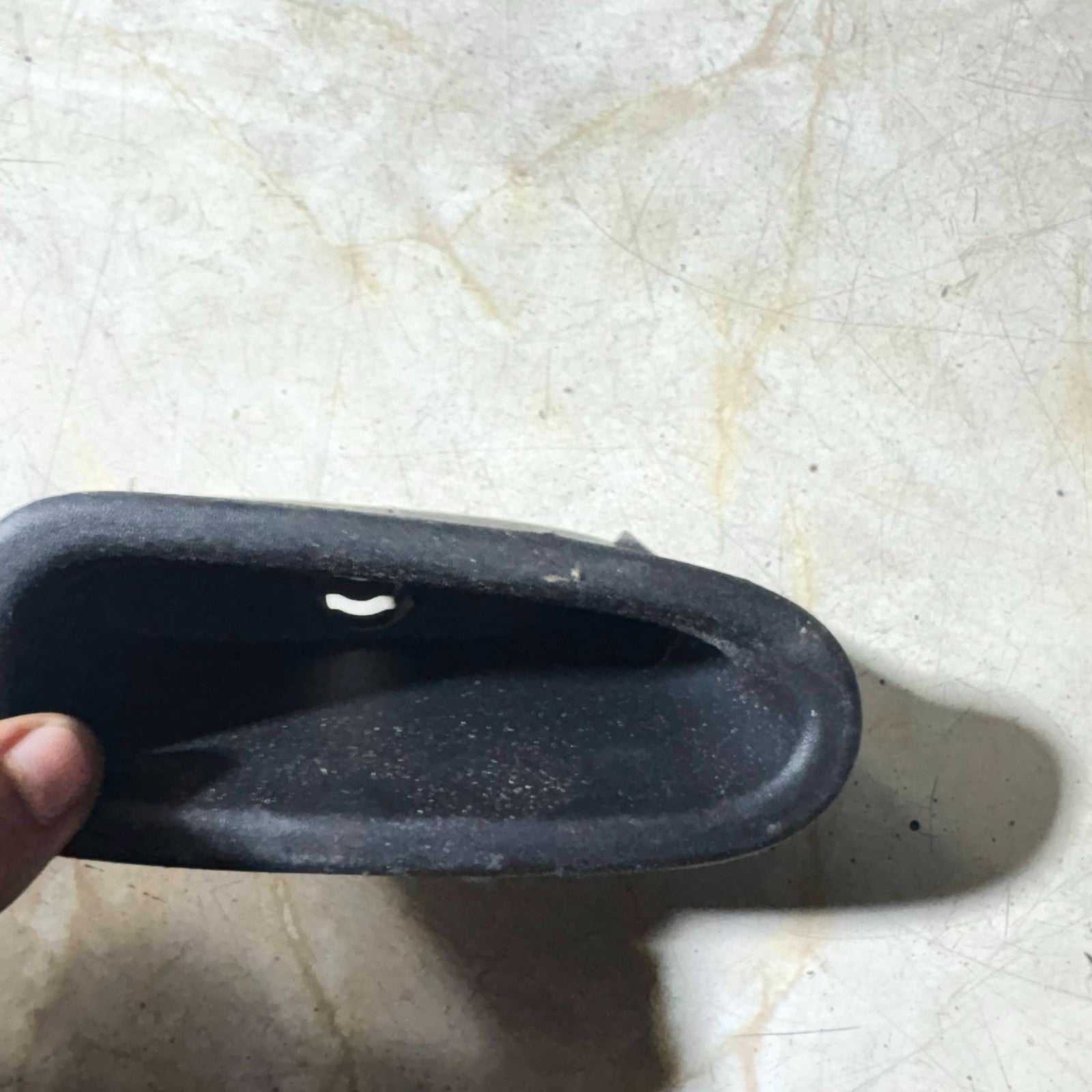 Nissan Note E11 2006?2013 Front Left Inner Door Pull Handle Insert 80951-9U00B