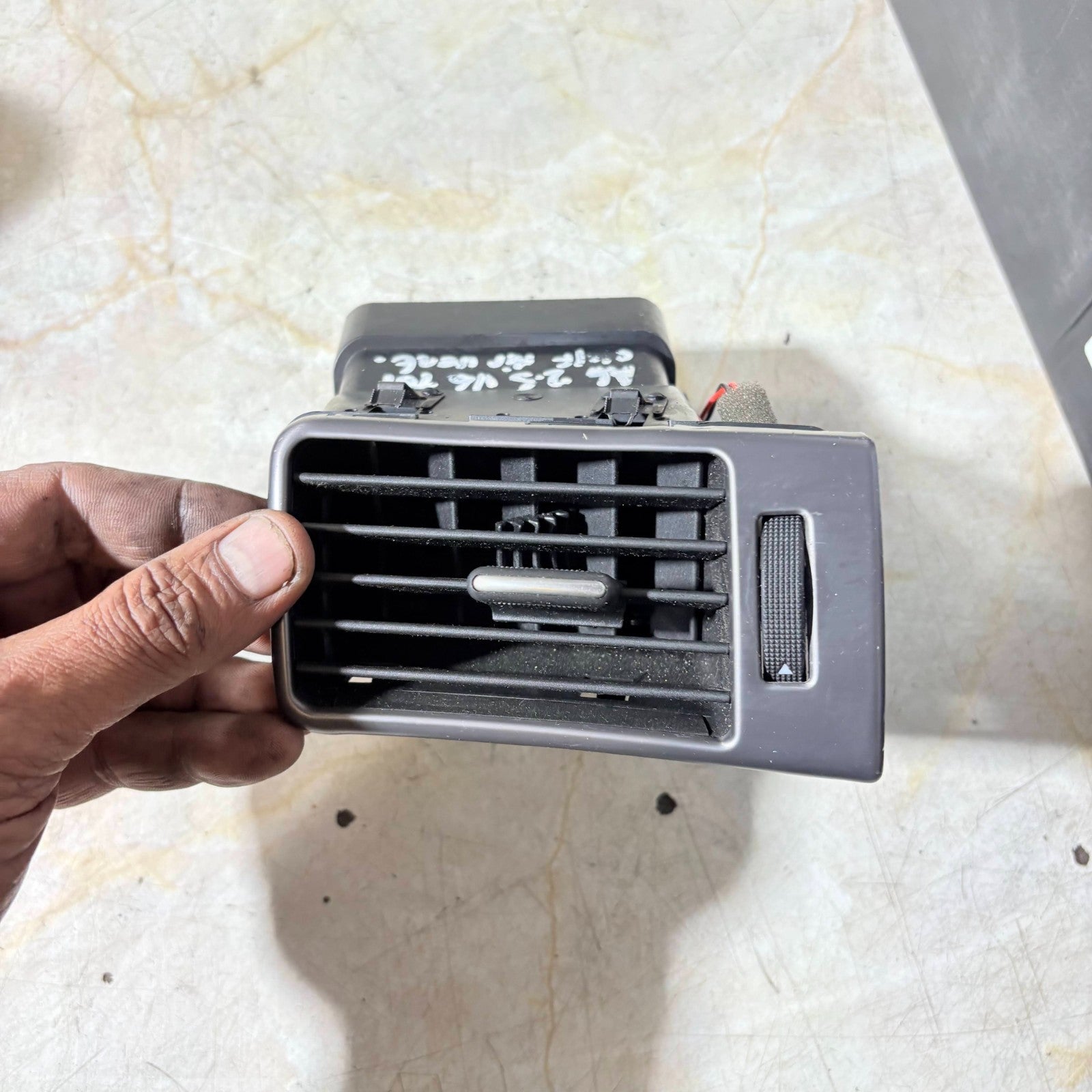 Audi A6 [99-05] Driver Right Front Heater/AC Grille Air Vent
