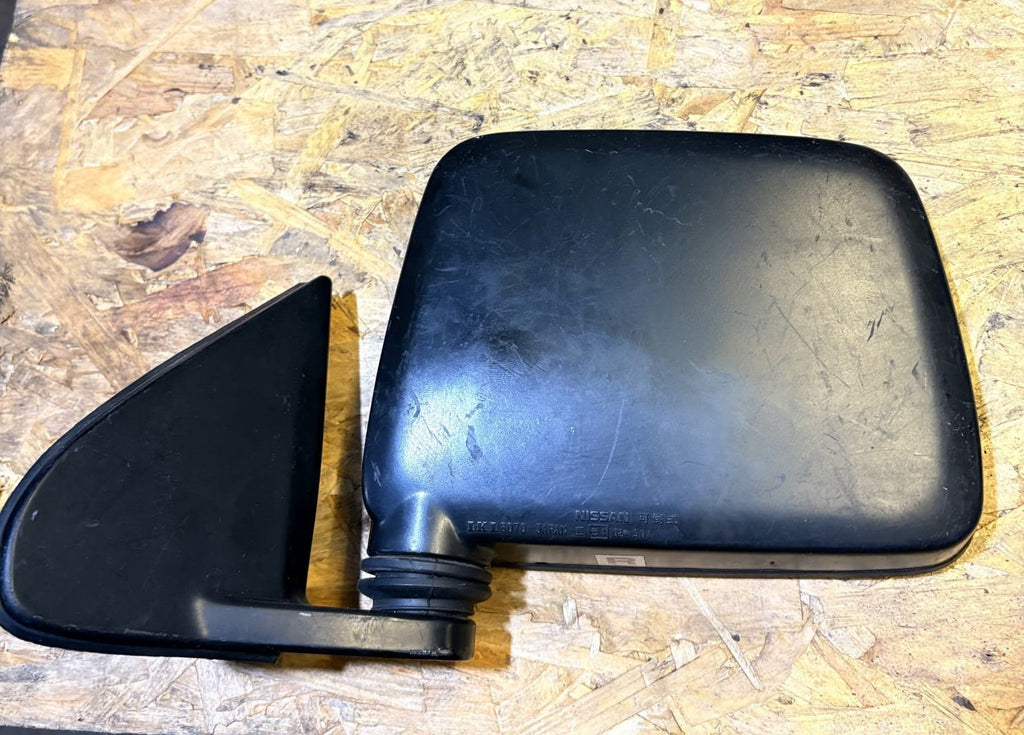 NISSAN NAVARA DIESEL MANUAL WING MIRROR E402501