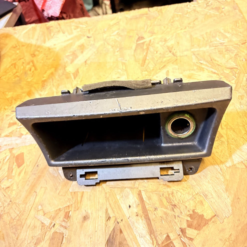 Jaguar X-Type X400 2007-2009 Centre Console Ashtray 12V Socket 4X43F044J53AB
