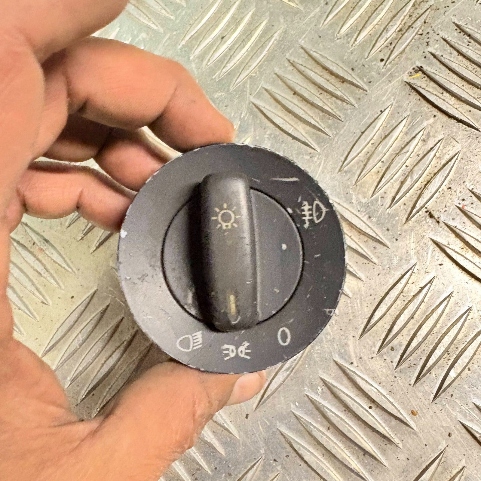 Volkswagen Golf MK5 Headlight Switch Unit 1K0941431P