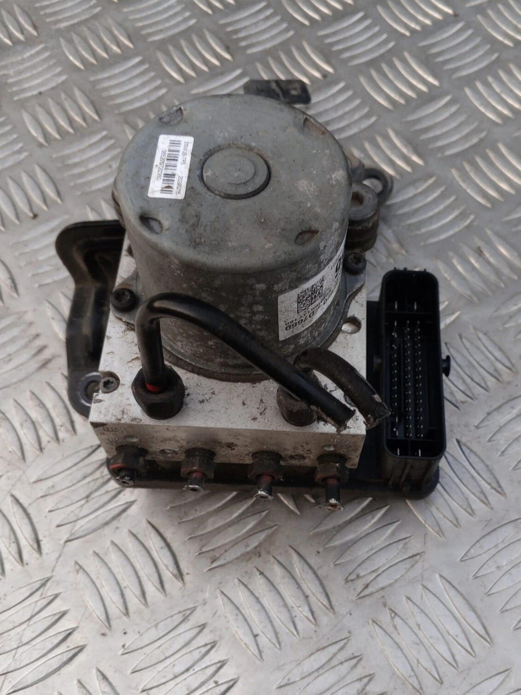 HYUNDAI TUCSON MK3 1.6 DIESEL ABS PUMP CONTROLLER MODULATOR 2020 58920-D7660