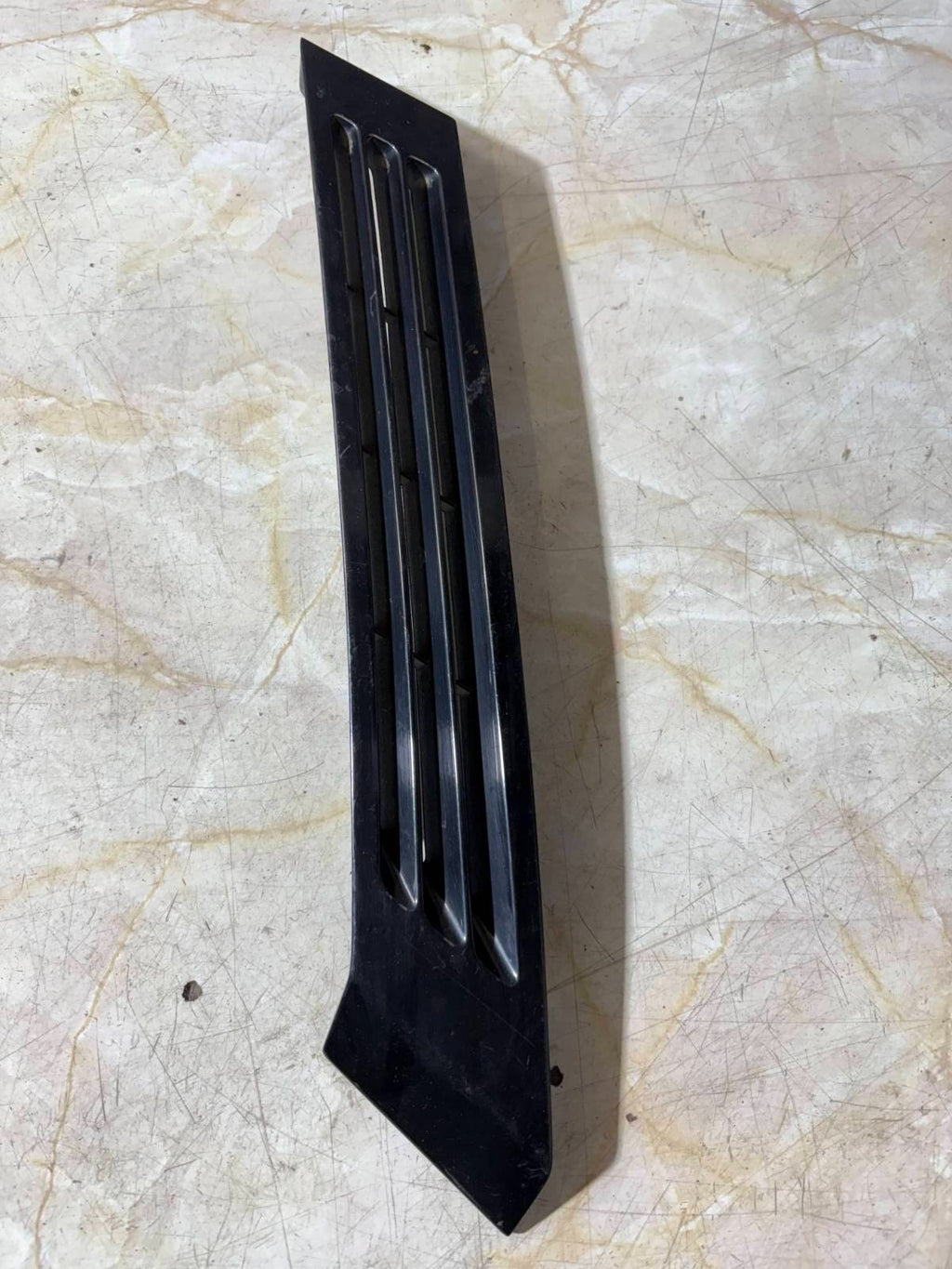 Mercedes 190 W201 190E 190D 1982-1993 Right C Pillar Vent Grille A2016980289